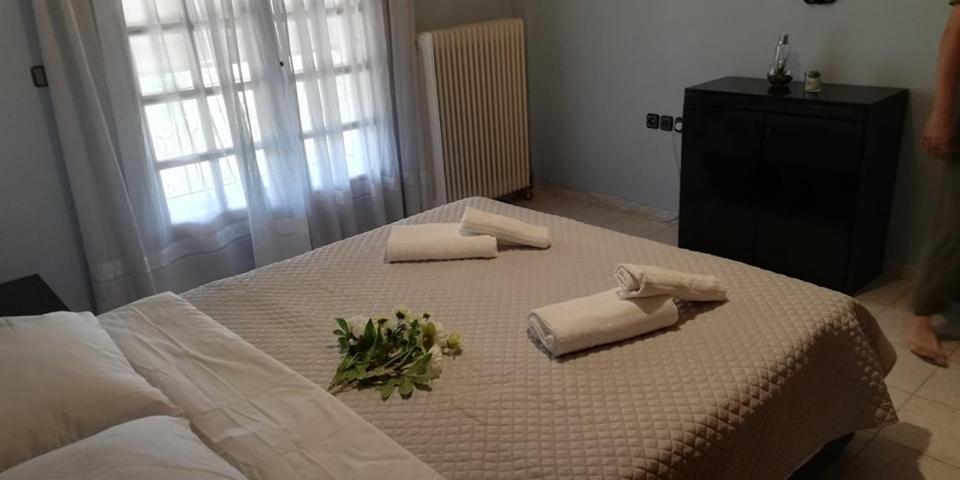 Spata Efi'S House Bagian luar foto