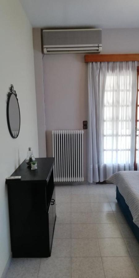 Spata Efi'S House Bagian luar foto