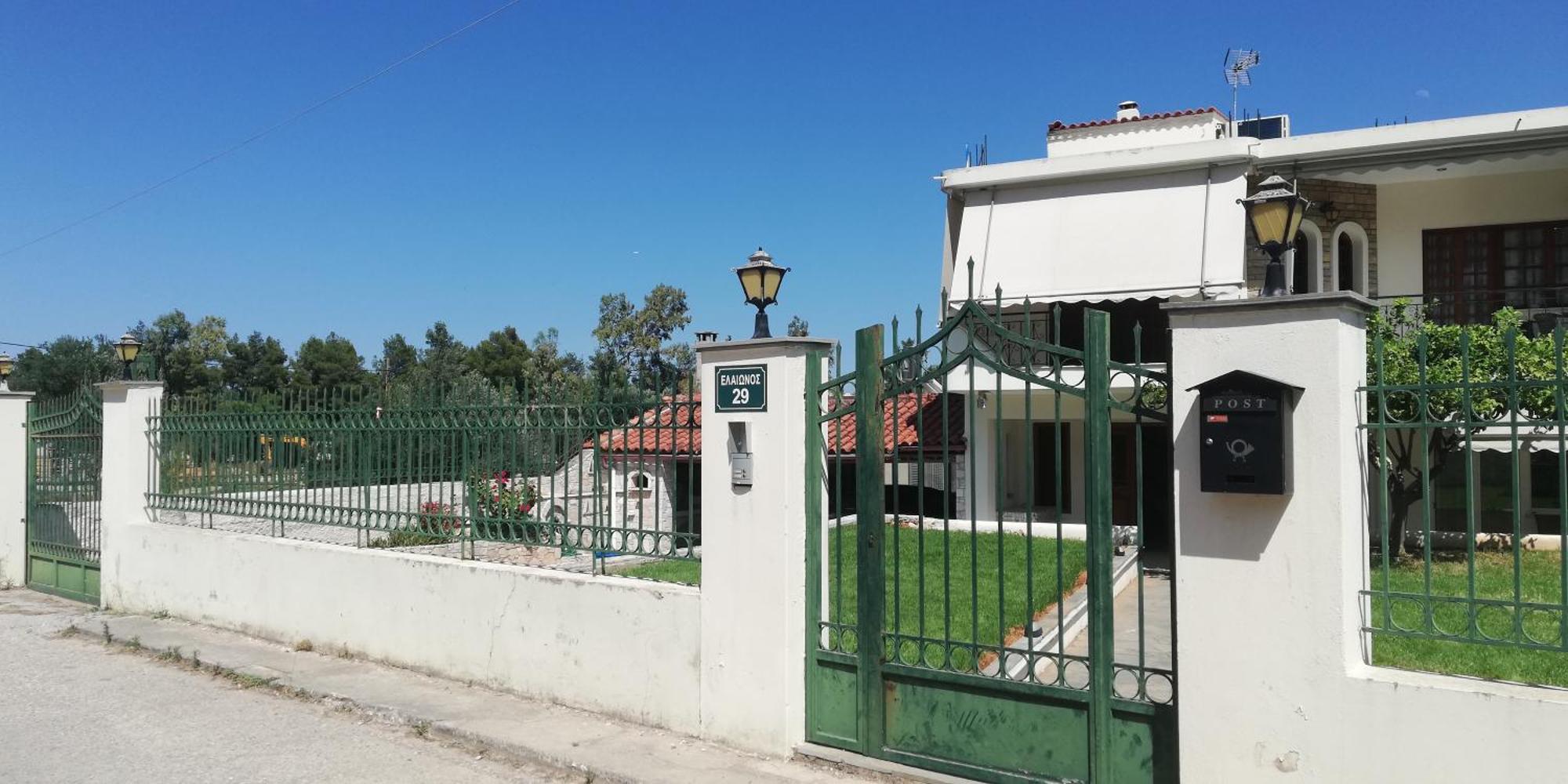 Spata Efi'S House Bagian luar foto