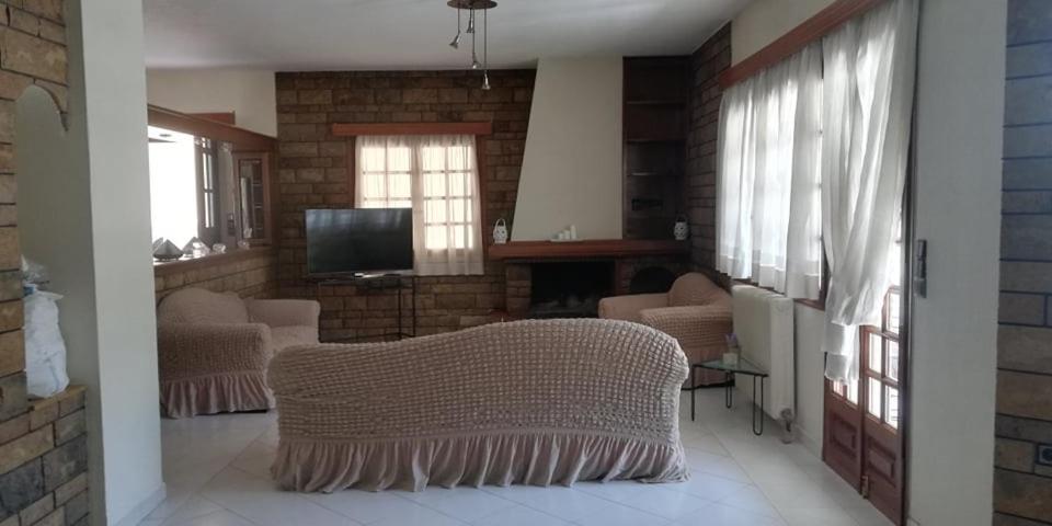 Spata Efi'S House Bagian luar foto