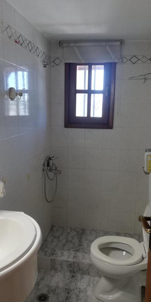Spata Efi'S House Bagian luar foto